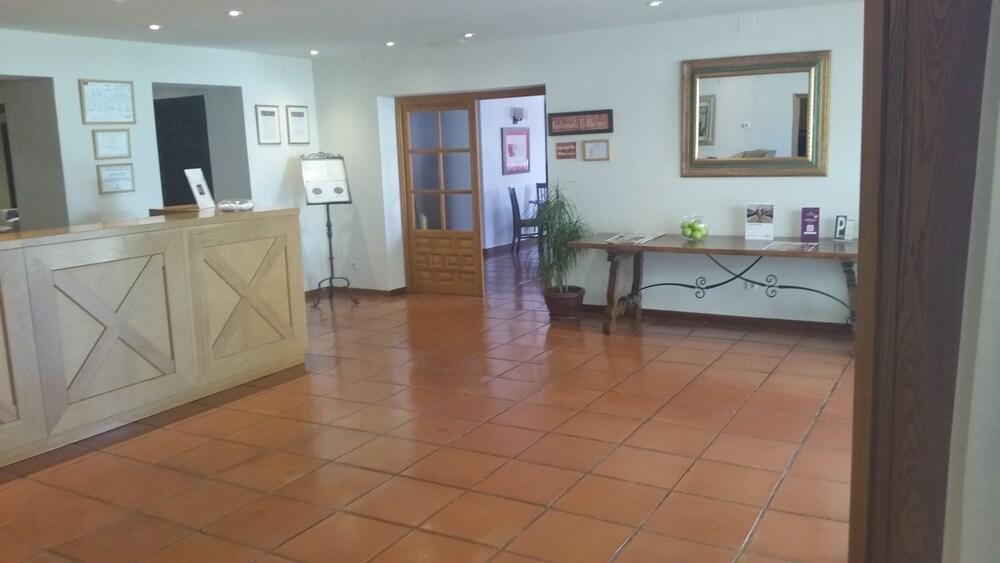 Parador De Manzanares Exterior photo