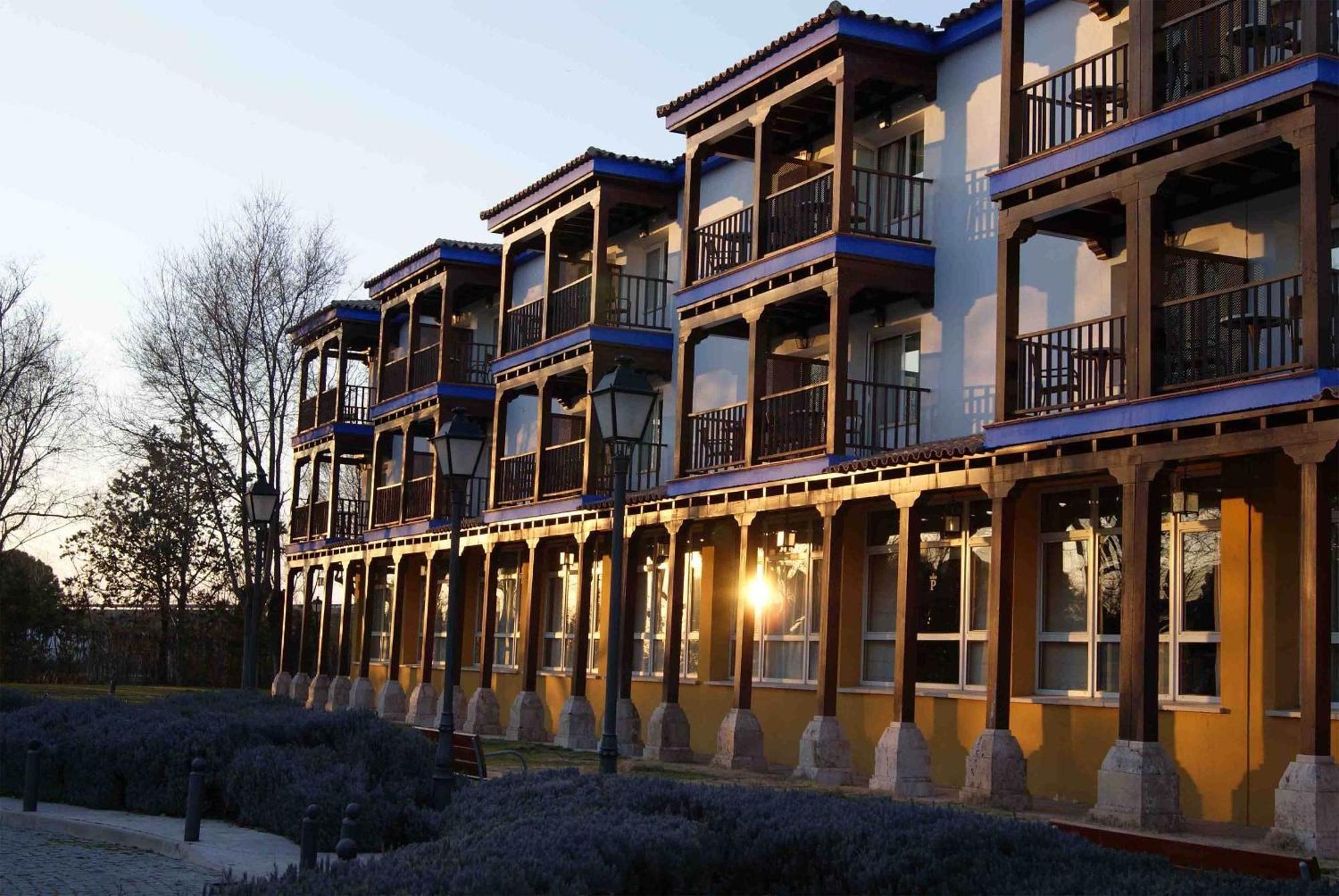 Parador De Manzanares Exterior photo