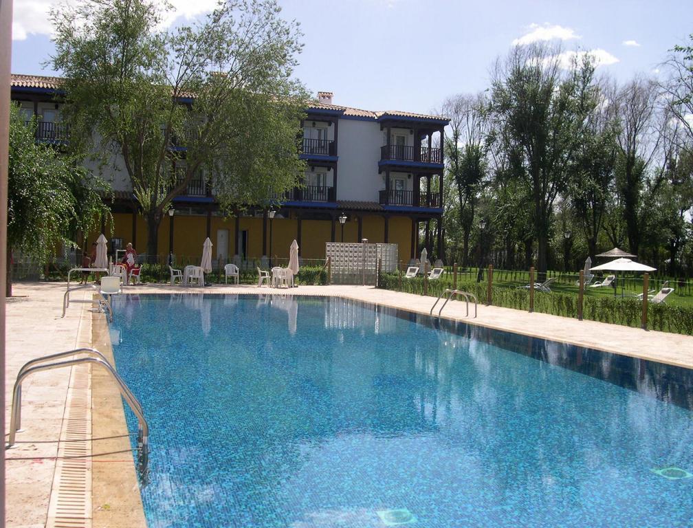 Parador De Manzanares Exterior photo
